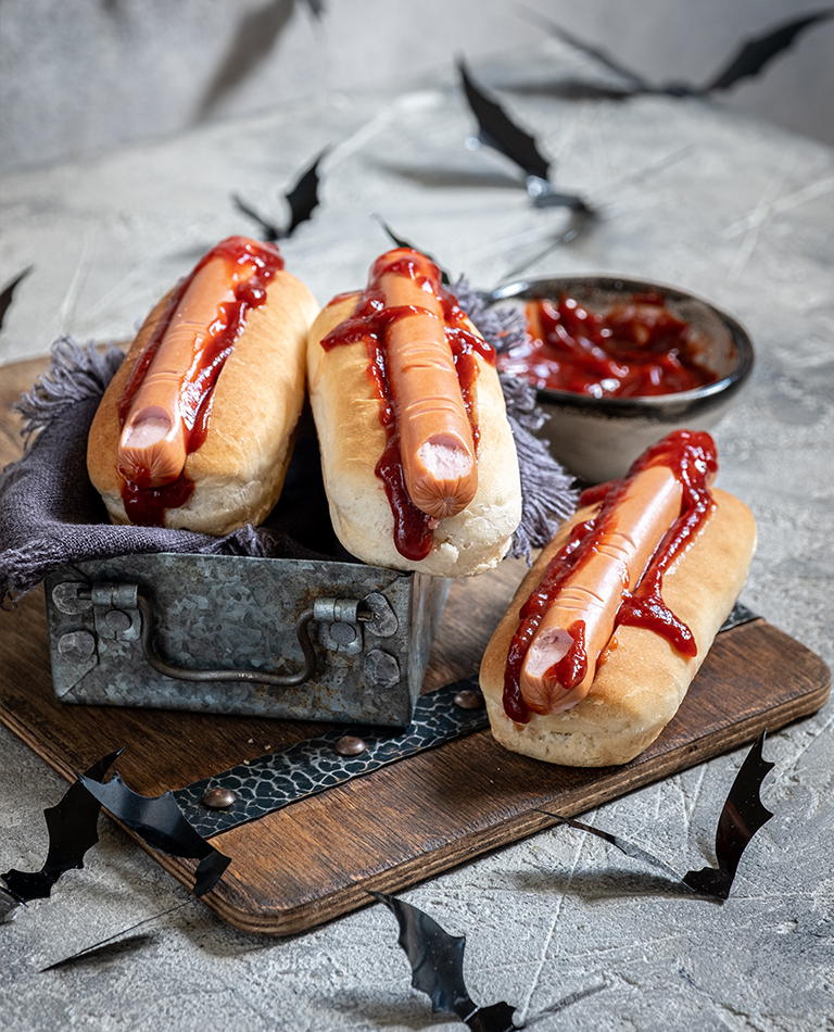 Hot dogs made to look like bloodly fingers for Halloween-1A.png