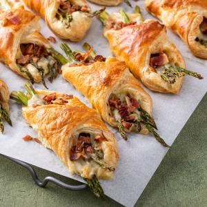 Asparagus and Bacon Puff Pastry Tarts – Urban Meadow